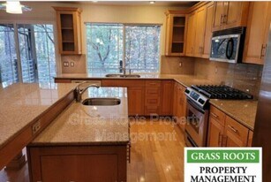 19790 New Rome Rd in Nevada City, CA - Building Photo