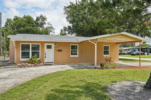 5825 81st Ave in Pinellas Park, FL - Building Photo