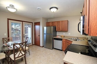 Boulder Creek Apartments in Sioux Falls, SD - Building Photo - Building Photo