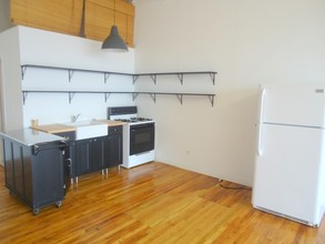 144 Spencer St in Brooklyn, NY - Building Photo - Interior Photo