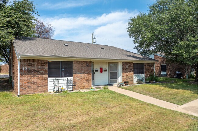 Park View Terrace in Weatherford, TX - Foto de edificio - Primary Photo