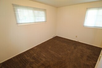 3028 W Eloika Ave in Spokane, WA - Building Photo - Building Photo