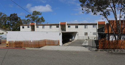 Mountain View Apartments in Oceanside, CA - Building Photo - Building Photo