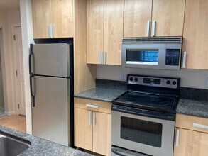 1327 W 25th Ave in Anchorage, AK - Building Photo - Building Photo