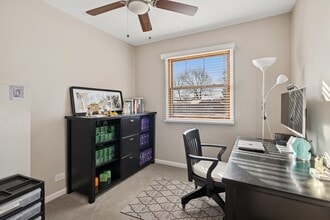 18508 W Woodland Terrace in Gurnee, IL - Building Photo - Building Photo