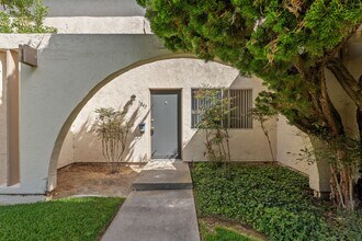 7843 Camino Noguera in San Diego, CA - Building Photo - Building Photo