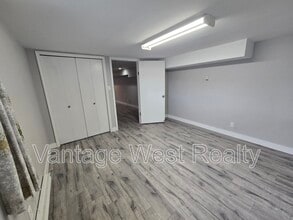 320 Rutland Rd S in Kelowna, BC - Building Photo - Building Photo