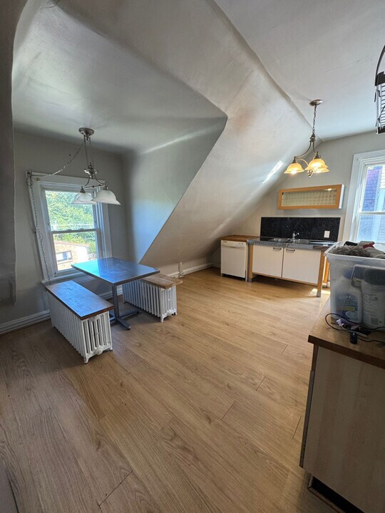 3450 Clifton Ave in Cincinnati, OH - Building Photo