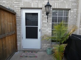 3780 Tanglewilde St in Houston, TX - Building Photo