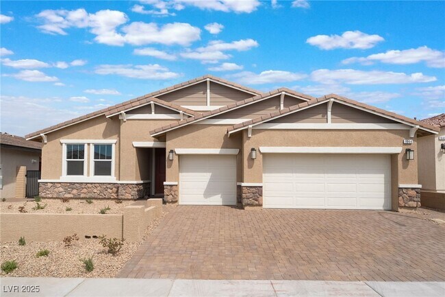1044 Forest Falcon Dr in Henderson, NV - Building Photo - Building Photo