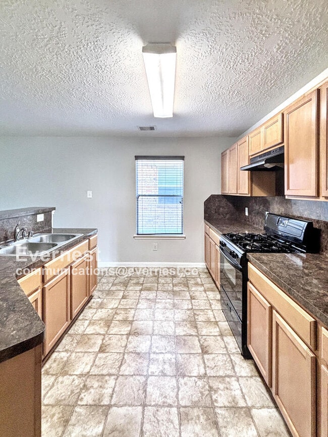 10618 Kentington Oak Dr in Humble, TX - Building Photo - Building Photo