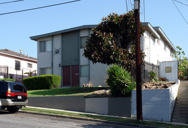 229 E Ivy Ave in Inglewood, CA - Building Photo - Building Photo