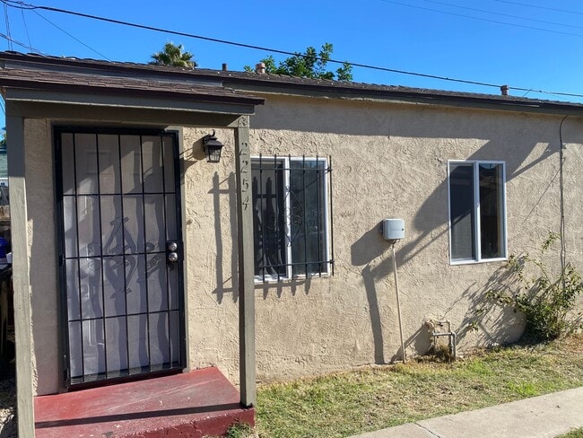 2252-56 Julian Ave in San Diego, CA - Building Photo - Building Photo