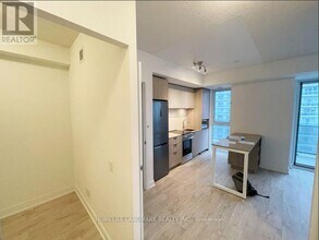 70 Annie Craig Dr in Toronto, ON - Building Photo - Building Photo