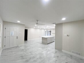 2817 Waskom St in Dallas, TX - Building Photo - Building Photo
