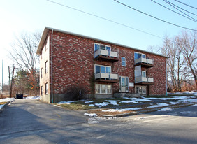 39 Wigwam Ave Apartments