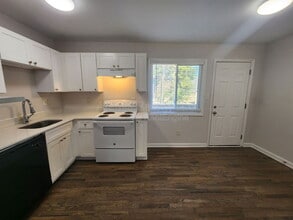 1651 Line Cir in Decatur, GA - Foto de edificio - Building Photo