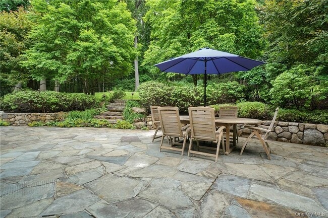 8 Brady Rd in Mt Kisco, NY - Building Photo - Building Photo