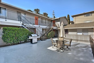 Valerga Drive Apartments in Belmont, CA - Building Photo - Building Photo