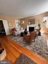 4027 Deepwood Rd in Baltimore, MD - Building Photo - Building Photo