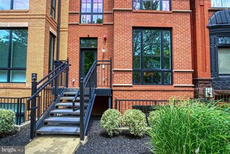 467 M St NW in Washington, DC - Building Photo - Building Photo