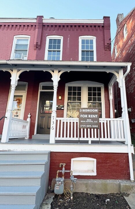 736 E Marion St in Lancaster, PA - Building Photo