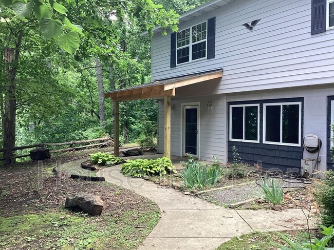 197 Maney Branch Rd in Weaverville, NC - Building Photo - Building Photo
