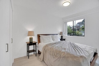 1855 W 2nd Ave in Vancouver, BC - Building Photo - Building Photo