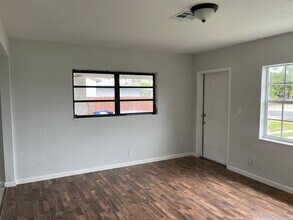 1327 SW 22nd Ave in Fort Lauderdale, FL - Building Photo - Building Photo