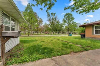 716 E Locust St in Springfield, MO - Building Photo - Building Photo