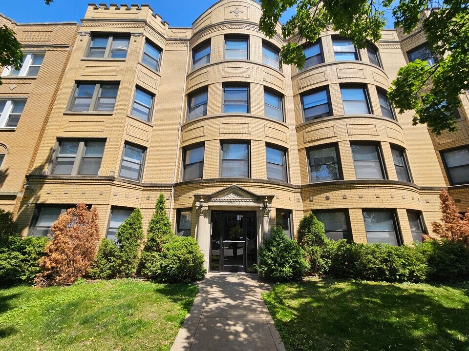 5507 N Campbell Ave in Chicago, IL - Building Photo