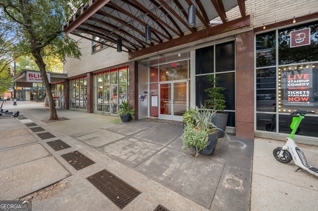 878 Peachtree St NE, Unit 313 in Atlanta, GA - Foto de edificio - Building Photo