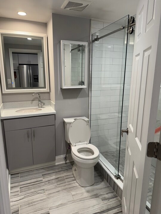 60 V St NW, Unit B in Washington, DC - Building Photo