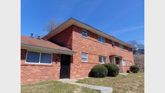 Lincoln Manor Apartments