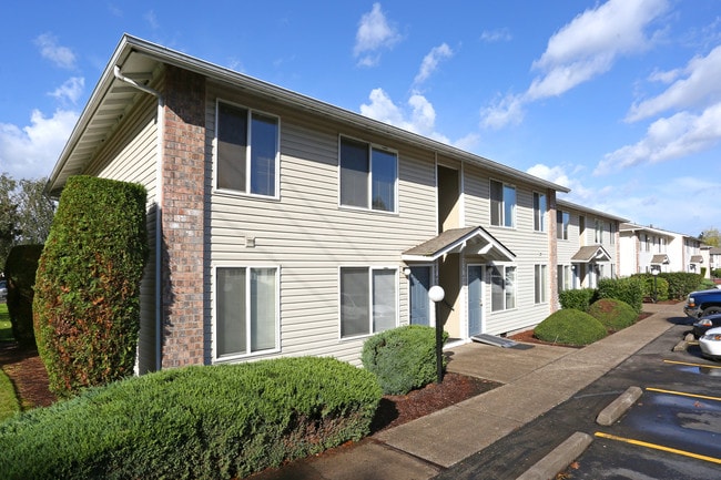 Greenwood Park Apartments in Salem, OR - Foto de edificio - Building Photo