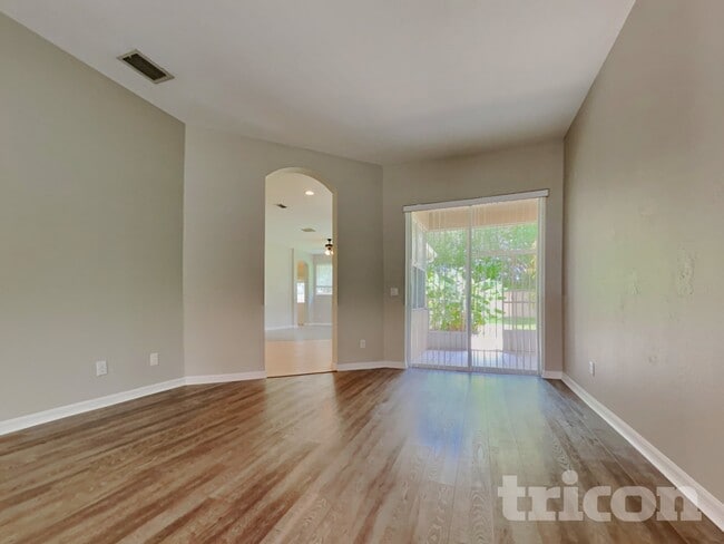 3508 Pendleton Way in Land O Lakes, FL - Foto de edificio - Building Photo