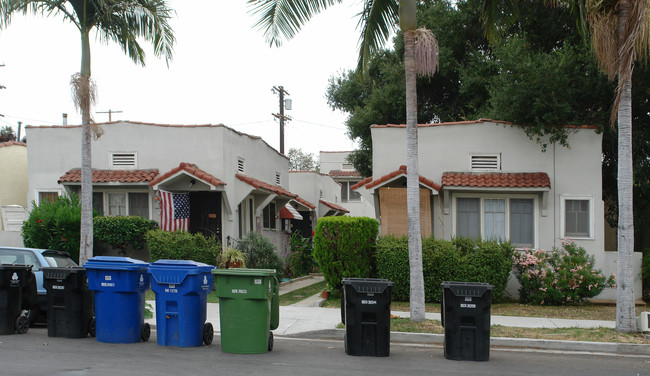 2221-2229 Addison Way in Eagle Rock, CA - Foto de edificio - Building Photo