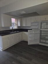 5221 NW 27th St in Lauderhill, FL - Building Photo - Building Photo