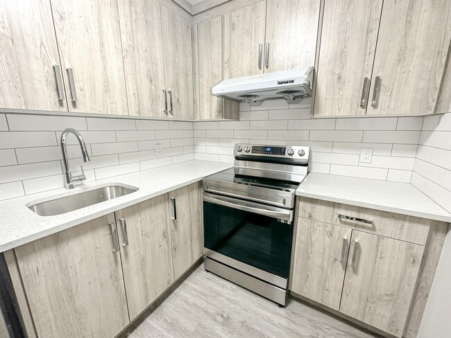 36 Midtown Cl SW in Airdrie, AB - Building Photo - Building Photo
