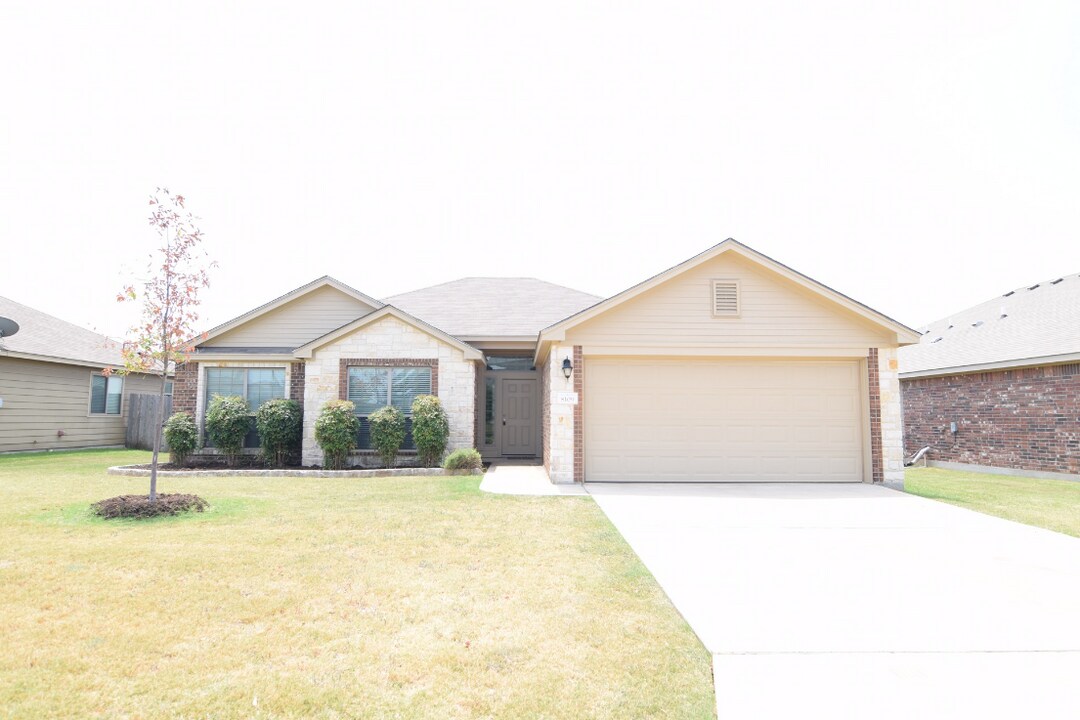 8109 Fieldstone Dr Photo