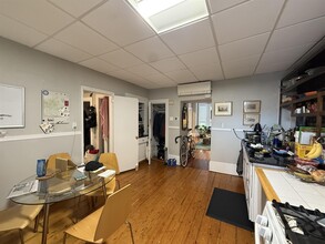7 School St, Unit 2 in Somerville, MA - Building Photo - Building Photo