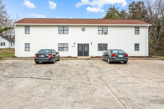 Harden Crossing in Graham, NC - Building Photo - Building Photo
