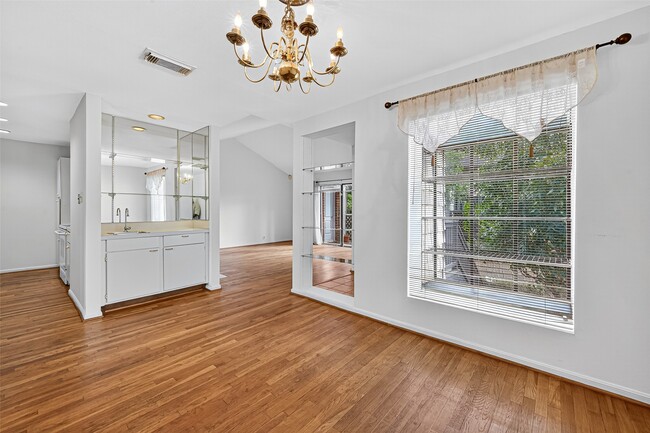 property at 2829 Timmons Ln