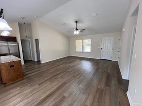 8379 Molina St in Navarre, FL - Building Photo - Building Photo
