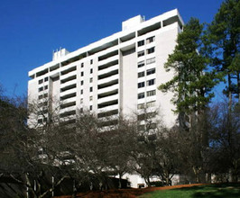 The Barclay in Atlanta, GA - Building Photo - Building Photo