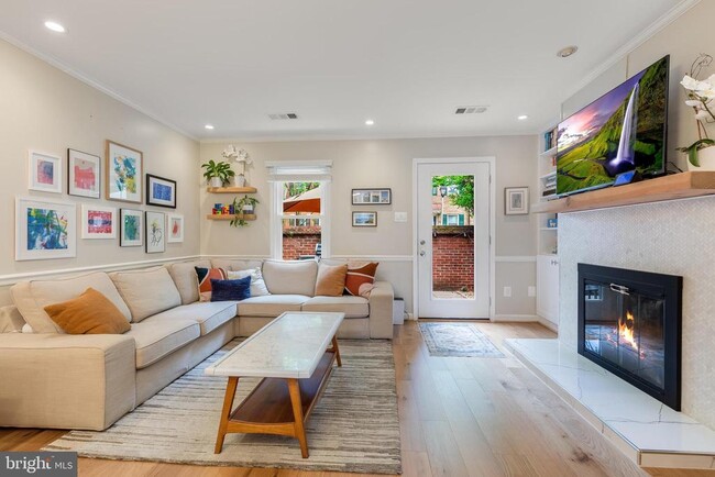 1126 N Taylor St in Arlington, VA - Building Photo - Building Photo