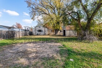 1925 S Elizabeth in Wichita, KS - Building Photo - Building Photo