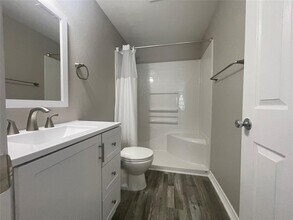 1206 W Baltimore Ave in Seadrift, TX - Building Photo - Building Photo