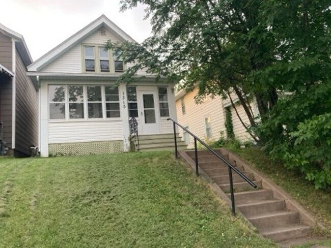 property at 1315 E 8th St