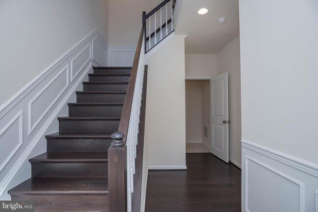 4939 Trail Vista Ln in Chantilly, VA - Building Photo - Building Photo